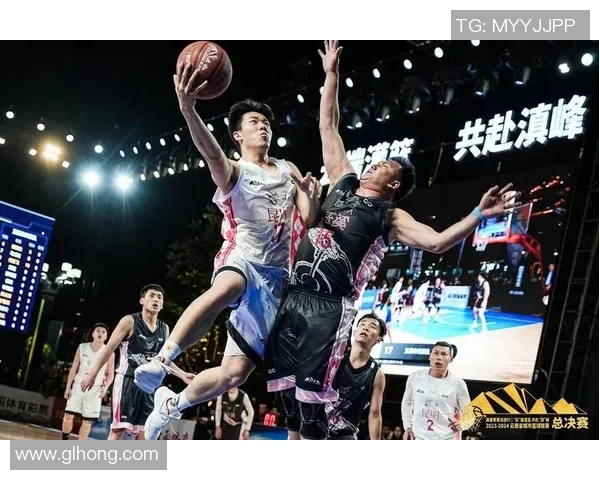 篮球的魅力与挑战:探索运动精神、技巧训练和赛场背后的故事 篮球的魅力与挑战:探索运动精神、技巧训练和赛场背后的故事